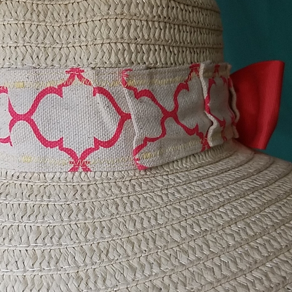 Floppy beach hat - Picture 11 of 12